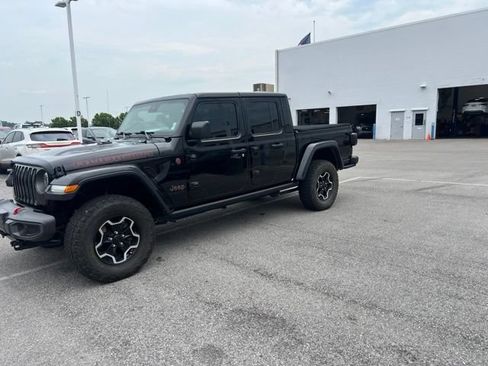 Used 2020 Jeep Gladiator Rubicon w/ Advanced Safety Group AWD/4WD image 2
