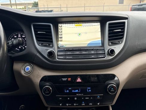 Used 2017 Hyundai Tucson SE Plus w/ Cargo Package FWD image 9
