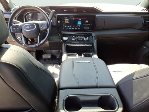Used 2024 GMC Sierra 2500 AT4 w/ AT4 Premium Plus Package AWD/4WD image 12