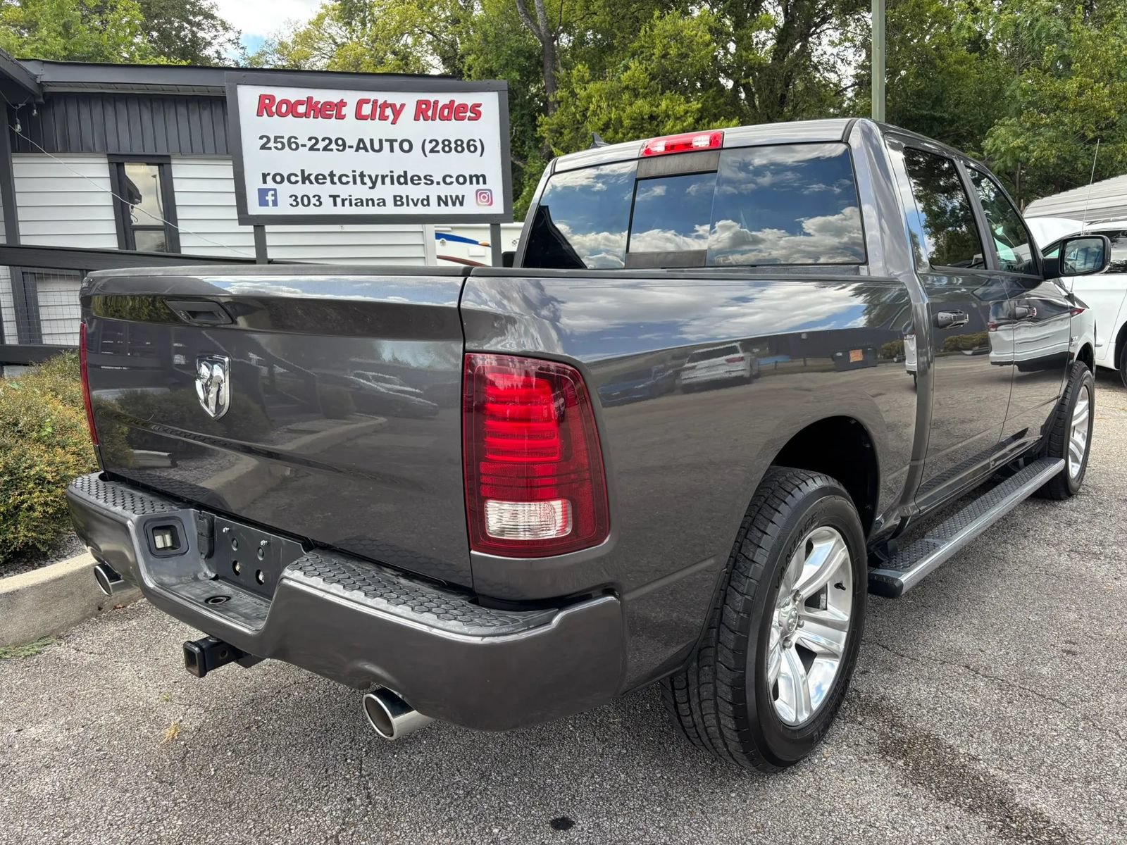 Used 2015 RAM 1500 Sport w/ Remote Start & Security Group RWD image 3