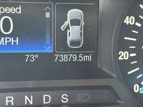 Used 2020 Ford Edge SE FWD image 17