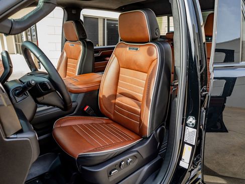 Used 2025 GMC Sierra 2500 Denali Ultimate image 30