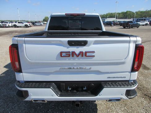 New 2026 GMC Sierra 1500 Denali image 5