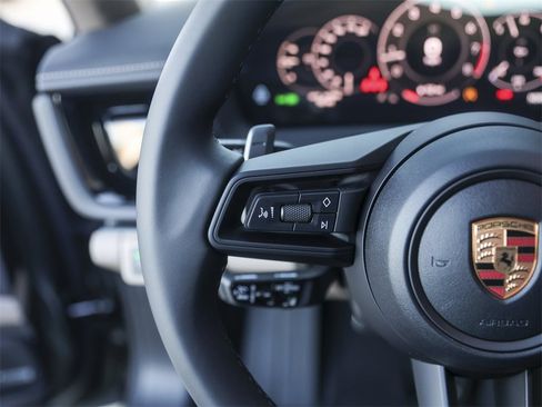 New 2026 Porsche Panamera 4 image 18