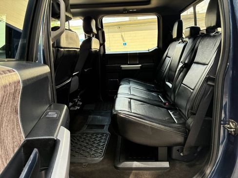 Used 2017 Ford F250 Lariat w/ Lariat Ultimate Package AWD/4WD image 12