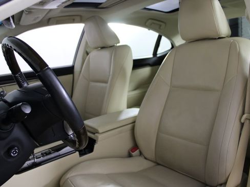 Used 2014 Lexus ES 350 w/ Ultra Luxury Package image 18