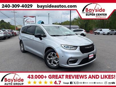 Used 2024 Chrysler Pacifica Limited