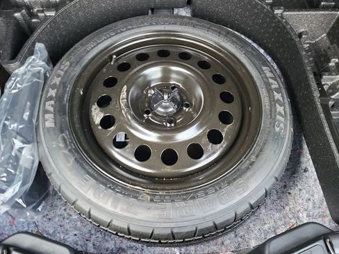 Used 2022 Ford Escape SEL image 32