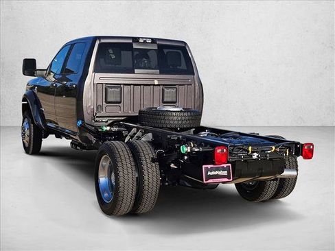 New 2026 RAM 4500 4x4 Crew Cab DRW image 7