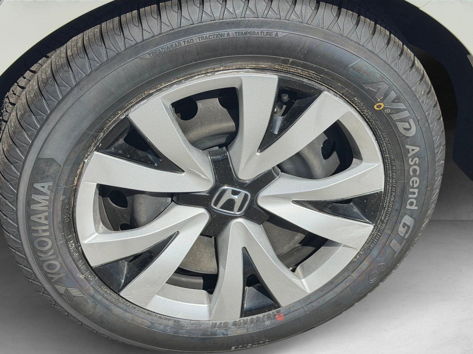 Used 2024 Honda Civic LX image 9