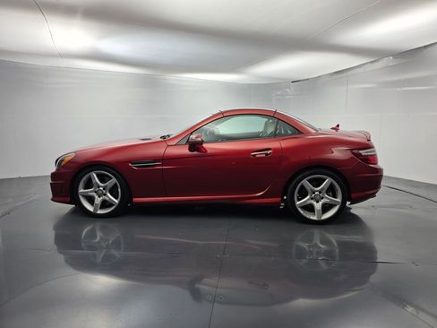 Used 2016 Mercedes-Benz SLK 300 image 8
