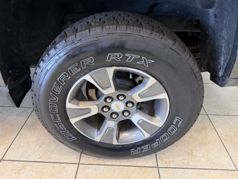 Used 2018 Chevrolet Colorado Z71 AWD/4WD image 18