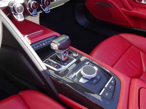 Used 2018 Audi R8 V10 image 14