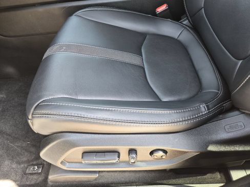Used 2025 Honda Pilot EX-L image 27