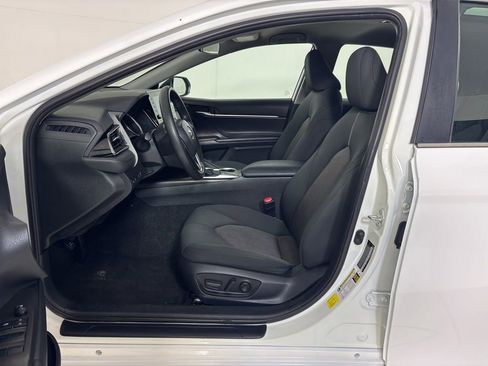 Used 2023 Toyota Camry LE image 14