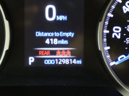 Used 2022 Toyota RAV4 SE w/ Convenience Package AWD/4WD image 36