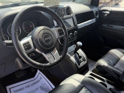 Used 2017 Jeep Compass High Altitude AWD/4WD image 11