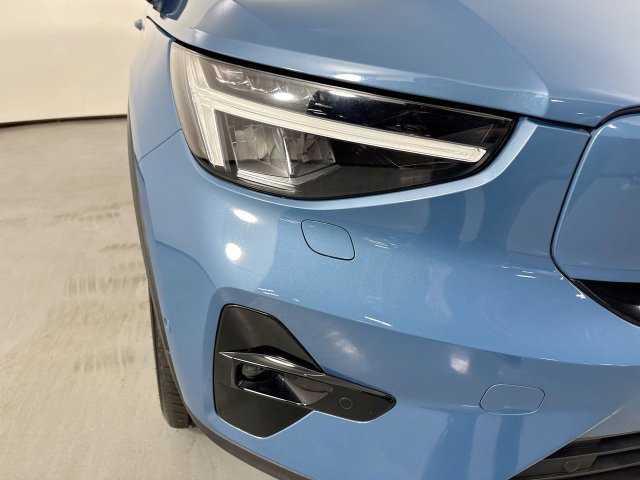 Used 2023 Volvo XC40 Recharge Plus AWD/4WD image 27