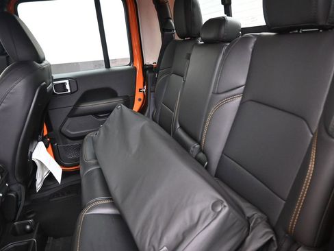 New 2025 Jeep Gladiator Sport image 29