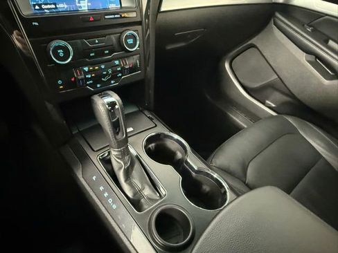 Used 2017 Ford Explorer XLT w/ Equipment Group 202A image 24