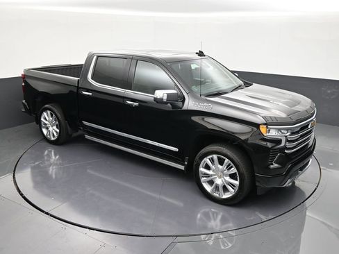 Used 2026 Chevrolet Silverado 1500 High Country AWD/4WD image 19