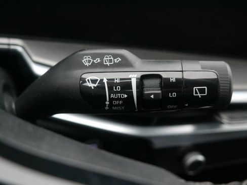 Used 2025 Kia Sorento SX image 22