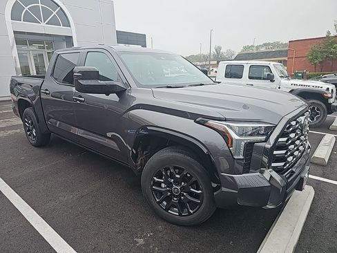 Used 2024 Toyota Tundra Platinum image 4