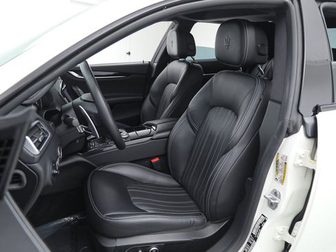 Certified 2023 Maserati Ghibli Modena Q4 image 18