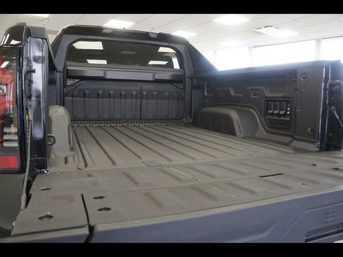 New 2026 Chevrolet Silverado EV Trail Boss w/ Premium Package AWD/4WD image 31