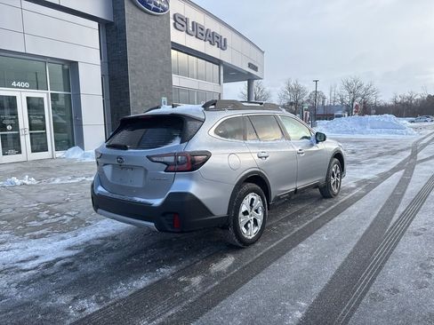 Used 2020 Subaru Outback Limited image 4