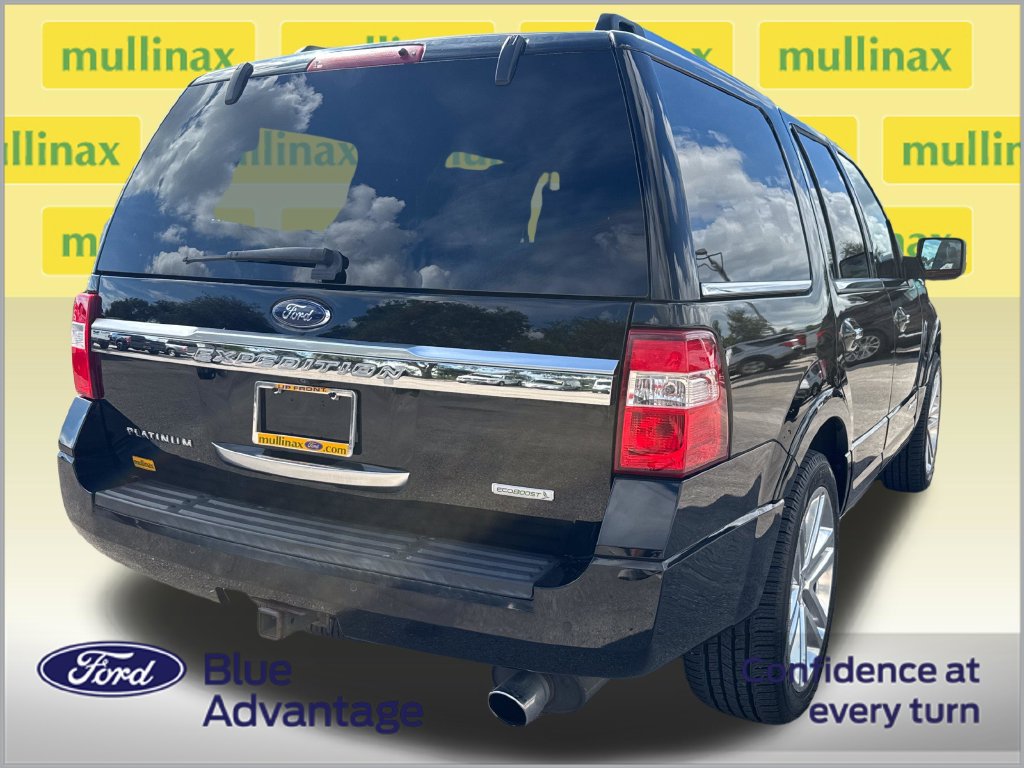 Used 2017 Ford Expedition Platinum RWD image 4