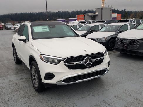 Used 2026 Mercedes-Benz GLC 300 4MATIC image 3