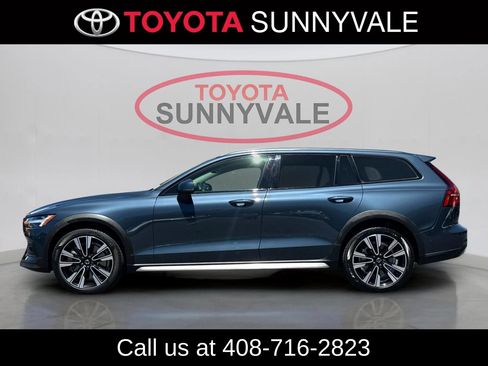 Used 2024 Volvo V60 B5 Cross Country Ultimate AWD/4WD image 6