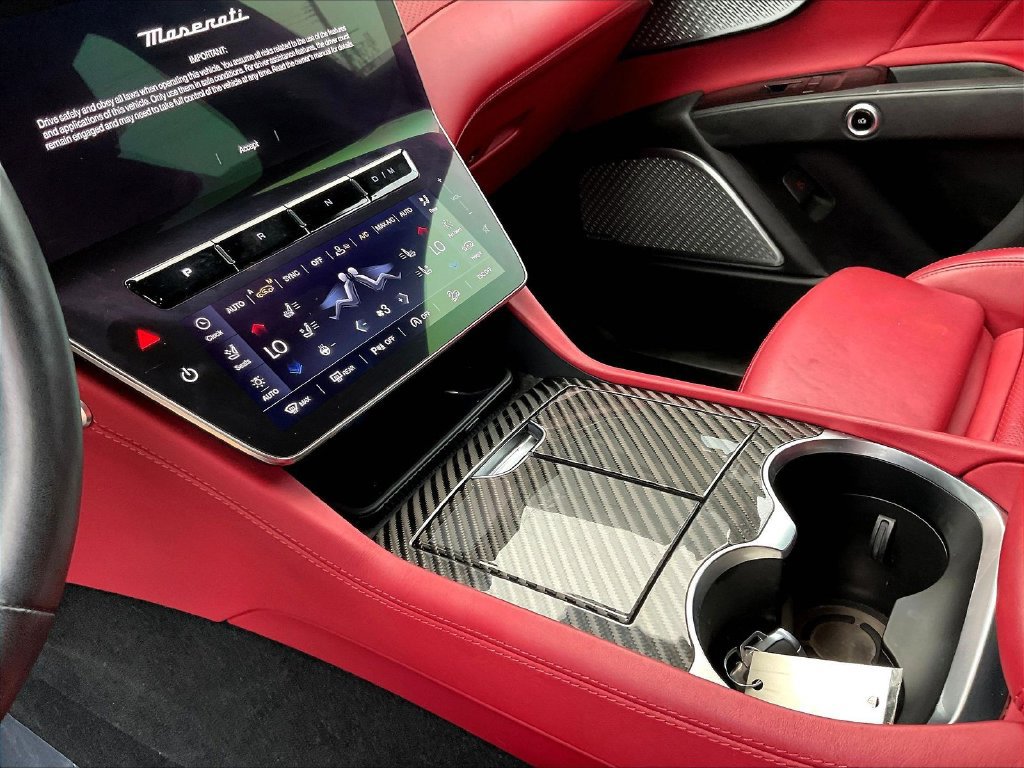 Used 2023 Maserati Grecale Modena AWD/4WD image 17