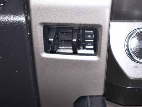 Certified 2019 Ford Expedition XLT w/ Equipment Group 202A image 29