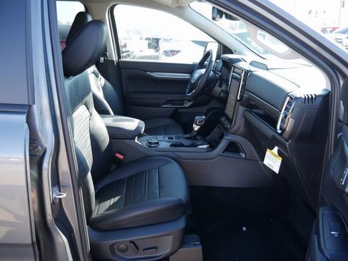 New 2025 Ford Ranger Lariat w/ FX4 Off-Road Package image 26