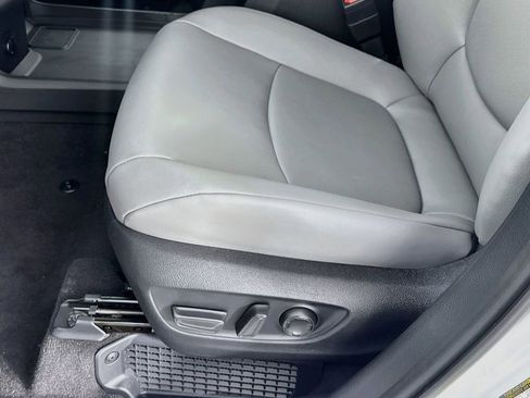 New 2026 Toyota Sienna XLE FWD image 25