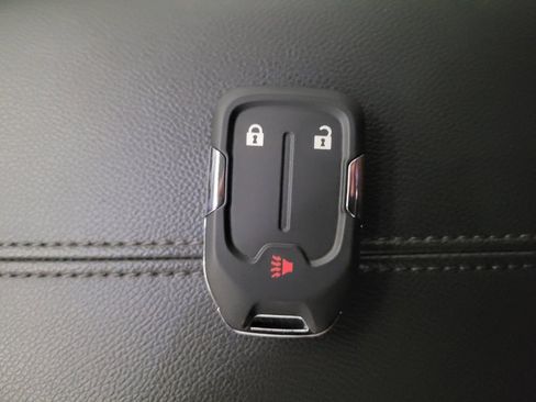 Used 2024 GMC Terrain SLE w/ Fleet Convenience Package FWD image 32
