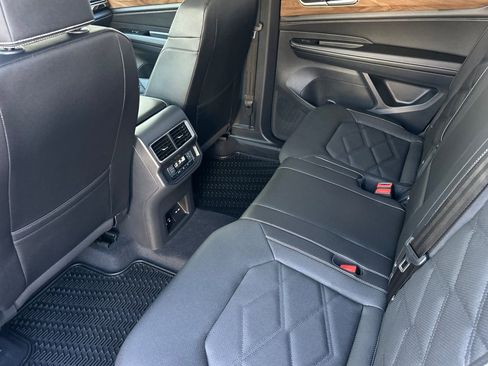 New 2026 Volkswagen Atlas SE image 10