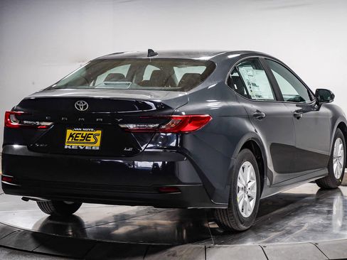 New 2026 Toyota Camry LE image 4