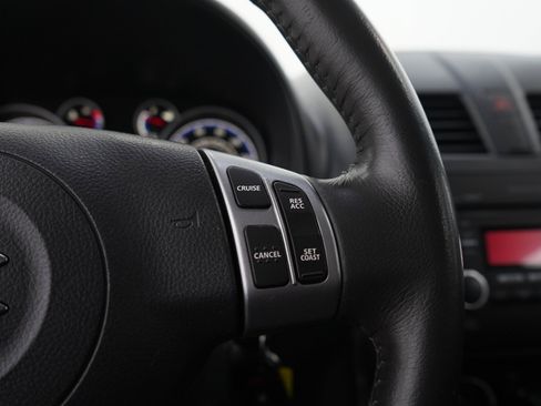 Used 2011 Suzuki SX4 AWD Hatchback image 24