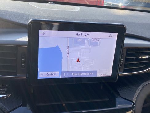 Used 2023 Ford Explorer ST-Line w/ Class IV Trailer Tow Package image 18