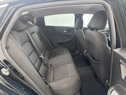 Used 2019 Chevrolet Malibu LT FWD image 11