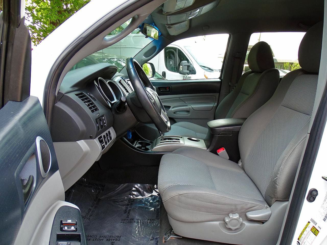 Used 2015 Toyota Tacoma 4x4 Double Cab w/ TRD Off-Road Package image 19