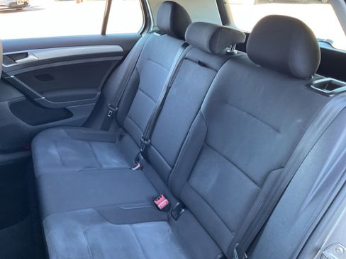 Used 2016 Volkswagen e-Golf SE w/ DC Fast Charging Package image 20