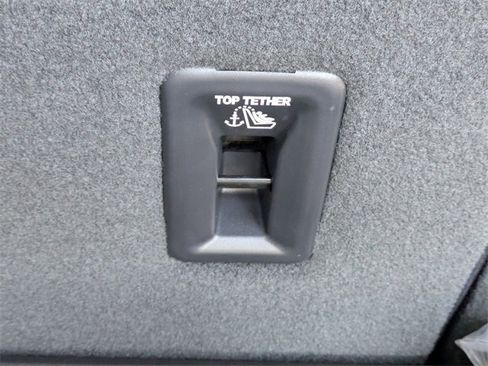 New 2026 Chevrolet Equinox EV LT image 29