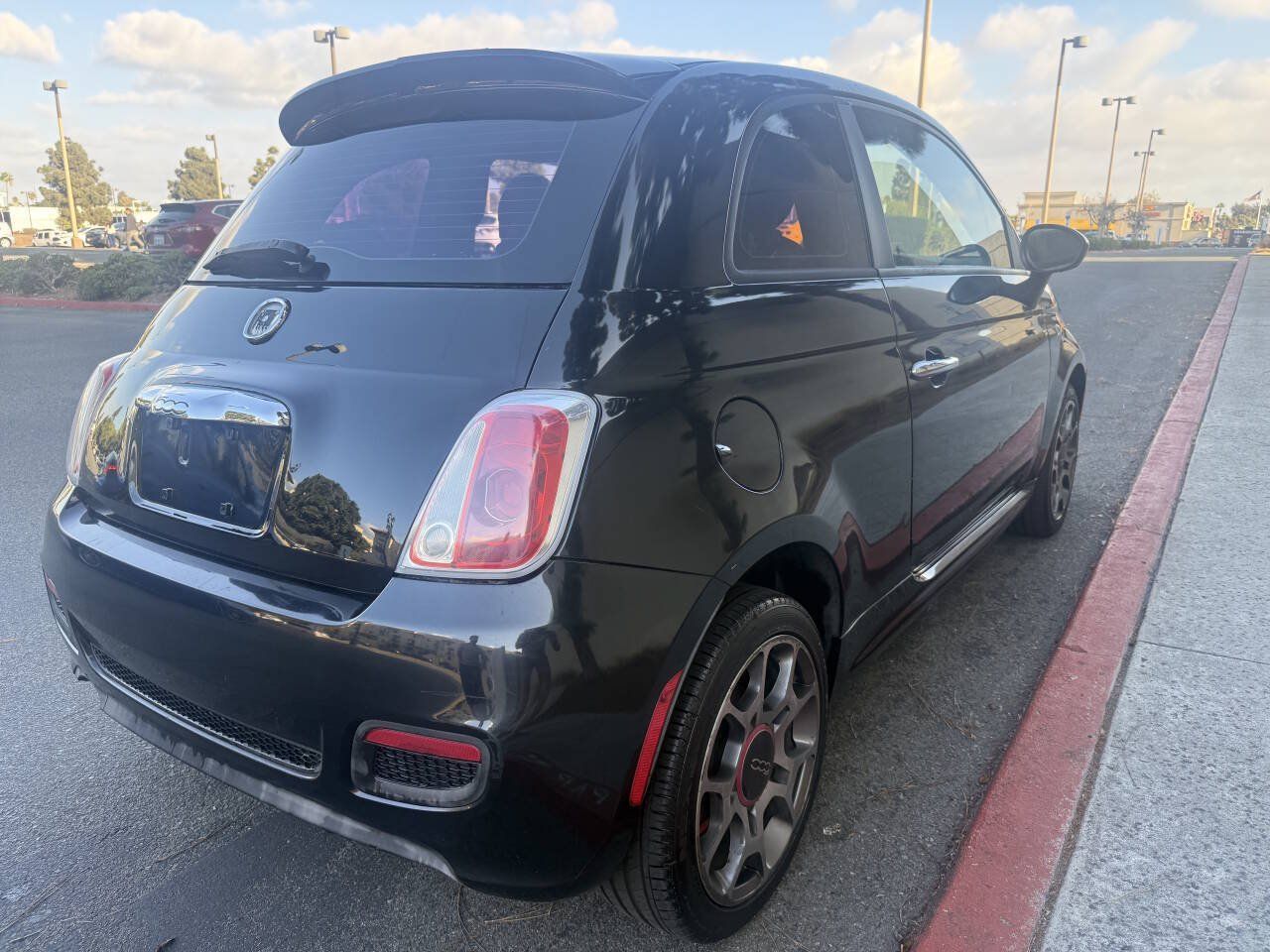 Used 2012 FIAT 500 Sport w/ Safety & Convenience Pkg FWD image 3
