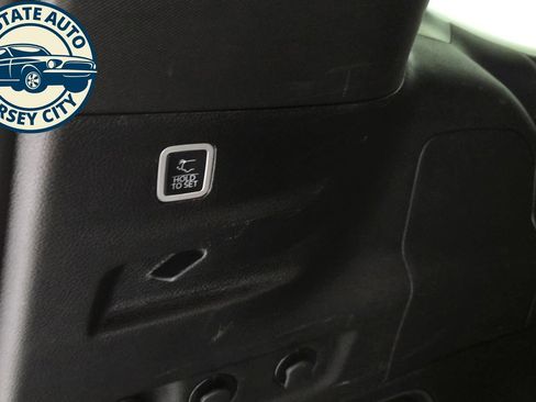 Used 2024 Jeep Wagoneer L Series II AWD/4WD image 40