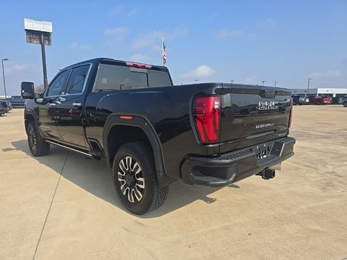 Used 2026 GMC Sierra 2500 Denali Ultimate image 9