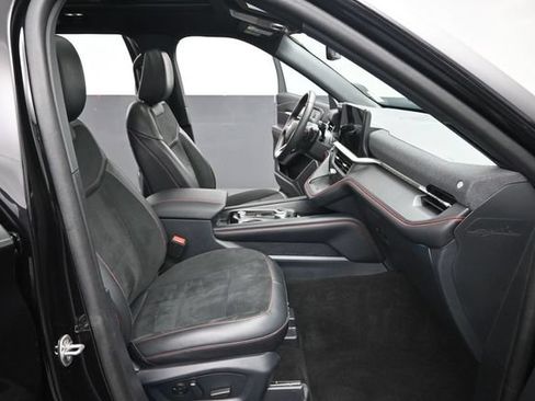 Certified 2025 Ford Explorer ST AWD/4WD image 32